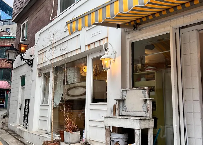 Itaewon Cozy , For Non-korean Nationals Only *